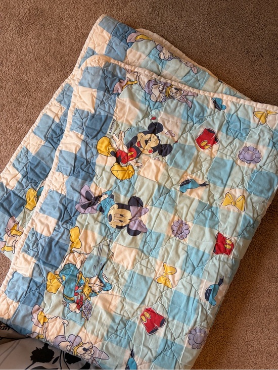 Disney Other - 💚 DISNEY - Baby Quilt